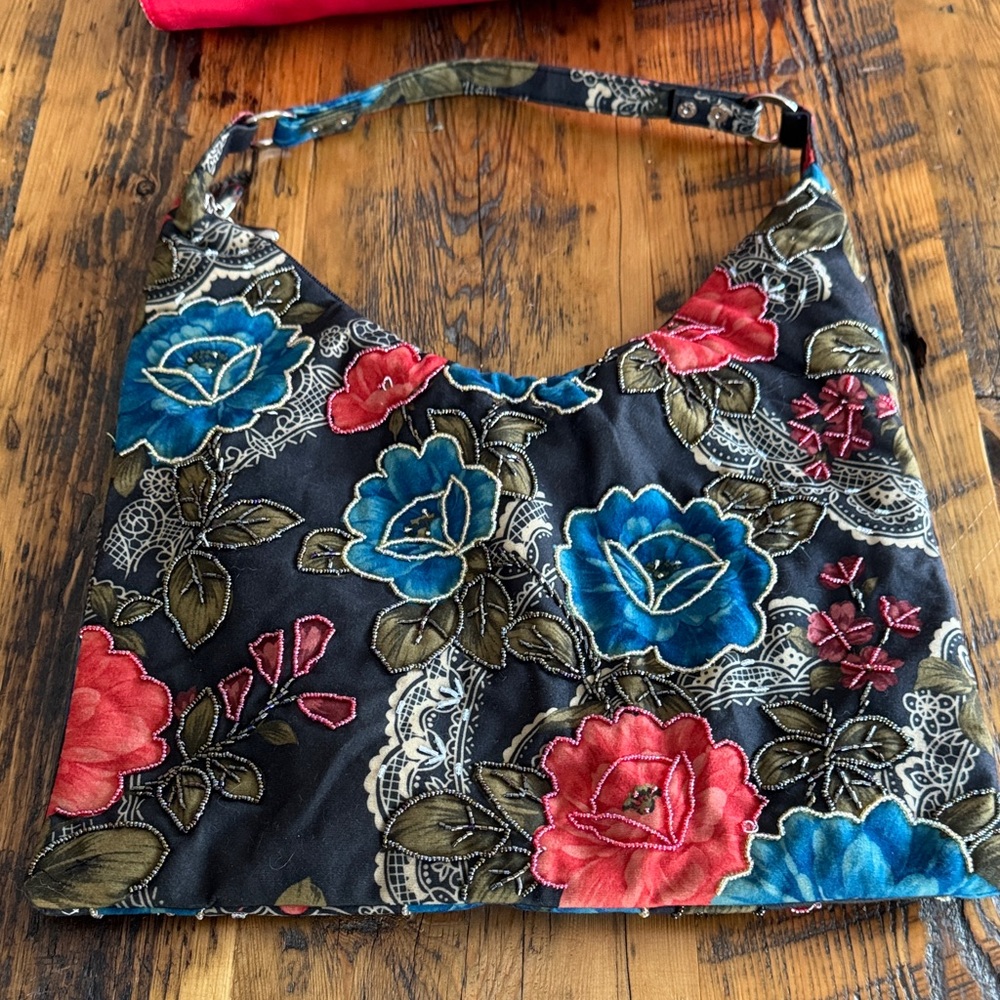 FLORAL BEADED BAG